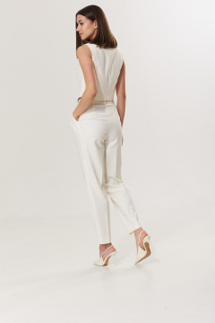 Полуприлегающий жилет из костюмной ткани с петлями T.N.D М322 молоко - фото 4