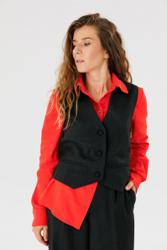 Черный жилет из поливискозы с имитацией карманов FAMA 24038-3 графит - фото 1