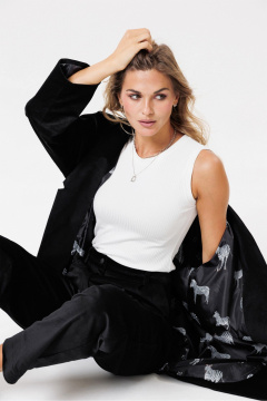 Топ из трикотажа полуприлегающий для круглогодичного ношения PRATA wear S005 белый - фото 4