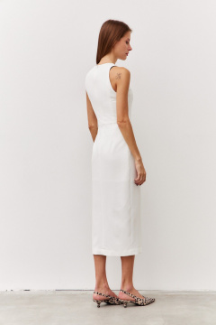Платье миди с разрезом на запах из текстиля Luitui R1091 молочный - фото 4
