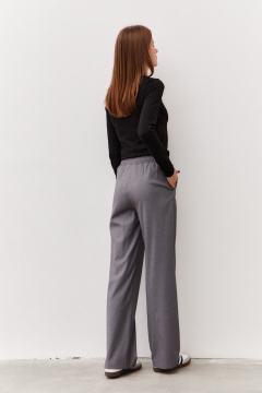 Брюки из костюмной ткани с стрелками и эластичным поясом Luitui R2062 серый - фото 3