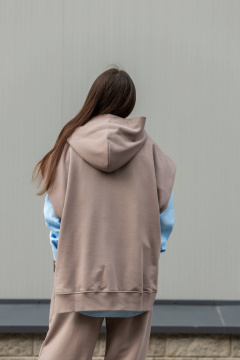 Жилет на каждый день с капюшоном из хлопка Twok 100804 какао - фото 2