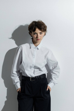 Белая базовая рубашка на пуговицах с длинным рукавом Twok 220001 белый - фото 3