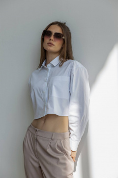 Белая кроп-рубашка на пуговицах с коротким рукавом Twok 220003 белый - фото 2