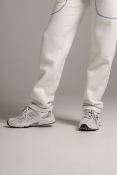 Белый спортивный костюм с красной отстрочкой из футера Twok 300554 белый - фото 4