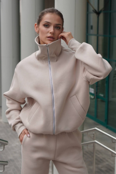 Костюм из теплофетра с высоким воротником бежевый для повседневной носки Twok 300905 латте - фото 2