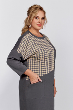 Демисезонное платье из трикотажа и хлопка с подрезами Swallow 791 светлый графит,“серо-бежевая_гусиная_лапка” - фото 4