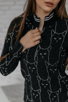 Платье мини в котики из трикотажа с карманами и вырезом-стойкой Стильная леди М-797 черный - фото 2