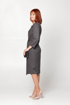 Полуприлегающее платье из текстиля с асимметричным подрезом Соджи 636 серый - фото 5