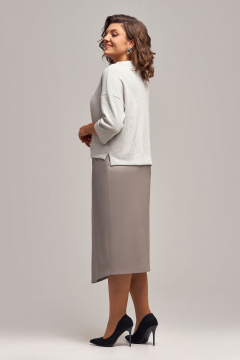 Джемпер из мягкого трикотажа с воротником-стойкой для демисезона IVA 1703 светло-серый - фото 5