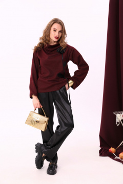 Брюки и джемпер нарядный костюм из трикотажа с широкими ремнями NikVa 922-1 бордо+чёрный - фото 1