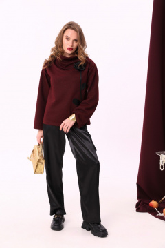 Джемпер свободного кроя с воротником-стойкой из трикотажа NikVa 923-1 бордо - фото 4