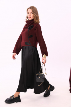 Платье прямого силуэта с оборками и декоративным цветком NikVa 924-1 бордо+чёрный - фото 4