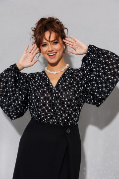 Блуза из вискозы приталенного силуэта на каждый день Anastasia 1177 черный - фото 4