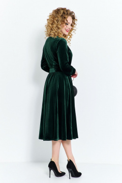 Велюровое платье с кокетками и поясом Euromoda 492 зеленый - фото 2