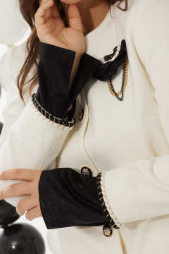 Костюм жакет и юбка в стиле Chanel из фактурного трикотажа Магия моды 2525 белый - фото 4