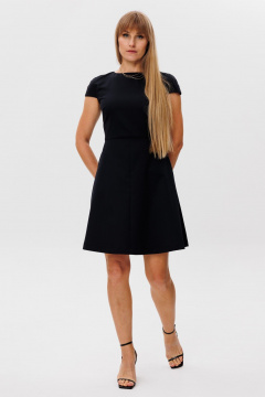 Демисезонное короткое черное платье с талиевыми вытачками FAMA 24064-1 чёрный - фото 2