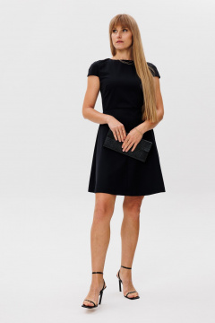 Демисезонное короткое черное платье с талиевыми вытачками FAMA 24064-1 чёрный - фото 1