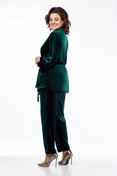 Костюм 3-ка из бархата: жакет-кимоно и свободные брюки Диомант 2028 зелень - фото 3