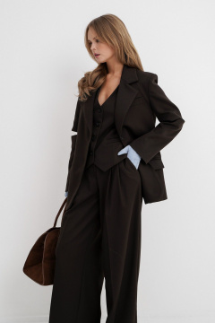 Тройка: жакет, жилет и широкие брюки из текстиля PiRS 5522 темно-коричневый - фото 2