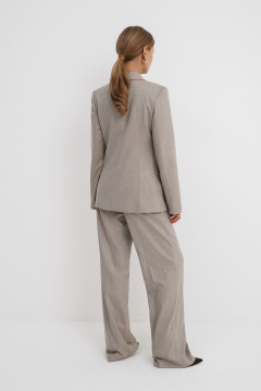 Деловой костюм-двойка из текстиля: жакет и широкие брюки PiRS 5782 бежевый - фото 5