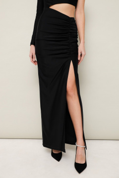 Черное вечернее платье с асимметричным вырезом и разрезом PUR PUR 11-264 - фото 2