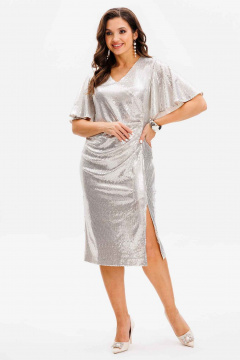 Эффектное платье с dрапировкой и разрезом, украшенное пайетками Mislana С1045-1 серебро - фото 1