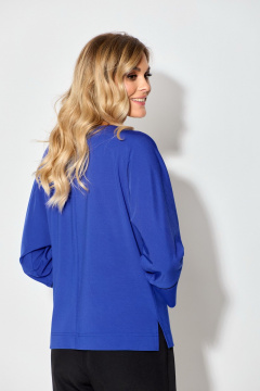 Джемпер свободного силуэта из трикотажа с аппликацией и камнями Laikony L-031-1 василек - фото 4