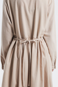 Платье прямого силуэта из мягкой хлопковой фланели Individual design 24241 бежевый - фото 3