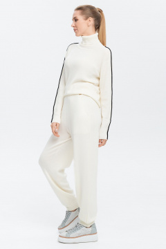 Молочные прямые брючки из мягкого трикотажа AREOLA 10791 жемчуг - фото 5