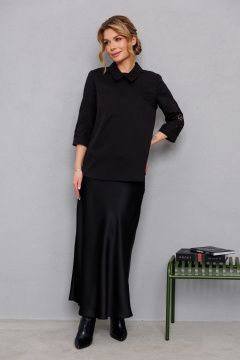 Черная хлопковая блузка с ришелье и пуговичной спинкой AMORI 6457 чёрный - фото 5