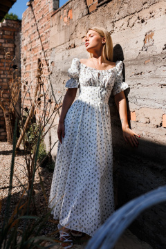 Платье летнее с драпировкой, рукав 34 см из хлопка Marshop М110-К белый_синие_цветы - фото 2