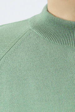 Демисезонный трикотажный свитер реглан с двойной стойкой Полесье С3316-15 5С1754-Д43 158,164 молодой_кактус - фото 3