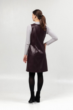 Демисезонный сарафан из эко-кожи с вытачками и разрезом Соджи 637 темно-бордовый - фото 5