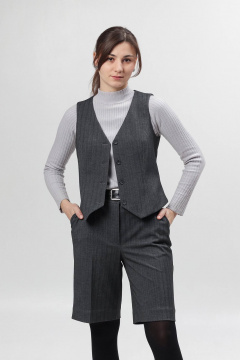 Жилет серый приталенный с рельефами и регулировкой Соджи 641 серый - фото 1