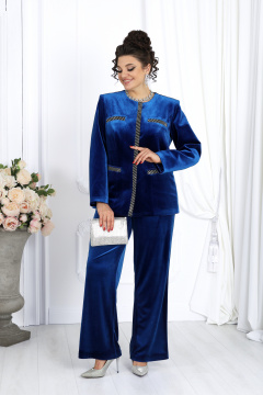 Комплект с жакетом и брючками из велюра с декоративными стразами Ninele 6039 василек - фото 1