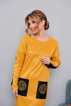 Демисезонное платье из трикотажа с вышивкой AMORI 9830 горчица - фото 4