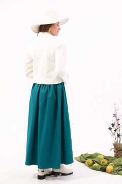 Платье из джинса и трикотажа с отделочной юбкой и хомутом NikVa 924-3 молоко+изумруд - фото 4