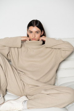 Брюки и джемпер оверсайз демисезонный костюм Skipper Design 742 бежевый - фото 4