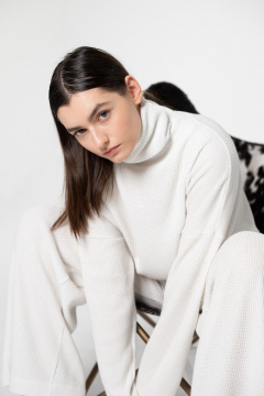 Брюки и джемпер оверсайз демисезонный костюм Skipper Design 742 белый - фото 2