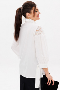 Белая блуза из вискозы с кружевными рукавами для делового образа Anelli 1238 петунья - фото 3