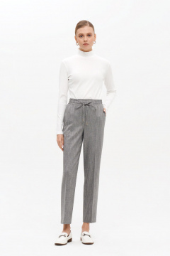 Брюки со стрелками и пояском из эластичного материала Nelva 31171 серый жаккард - фото 1