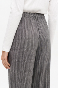 Широкие брюки-палаццо из вискозы с ремнем и стрелками Nelva 31172 серый жаккард - фото 4