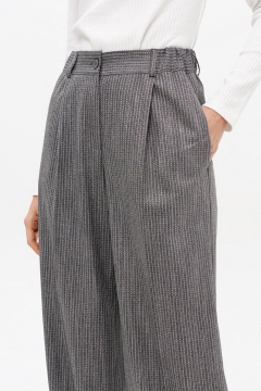 Широкие брюки-палаццо из вискозы с ремнем и стрелками Nelva 31172 серый жаккард - фото 3