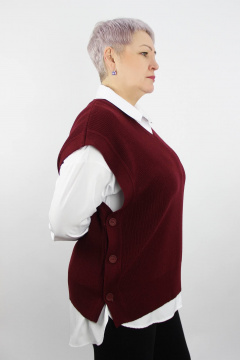 Красный вязаный жилет без боковых швов для ежедневного использования Полесье С1056-24 4С0855-Д43 158,164 св.бордовый - фото 2