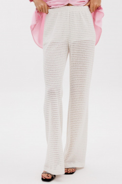 Трикотажные расклешенные брюки на резинке в молочном цвете THE NAME 2379 молочный - фото 5