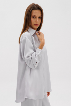 Демисезонный комплект из брюк и рубашки из атласа THE NAME 2384 светло-серый - фото 2