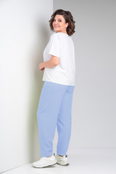 Двукомпонентный брючный комплект из ткани с цветочной печатью LadisLine 1556 голубой+белый - фото 2