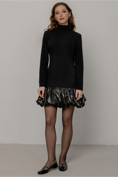 Демисезонное платье мини с оборкой и отрезной линией талии JRSy 2525 черный_с_отделкой_тафта_цветы - фото 1