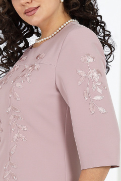 Платье из костюмной ткани с цветочными аппликациями Ninele 7510 пудра - фото 4